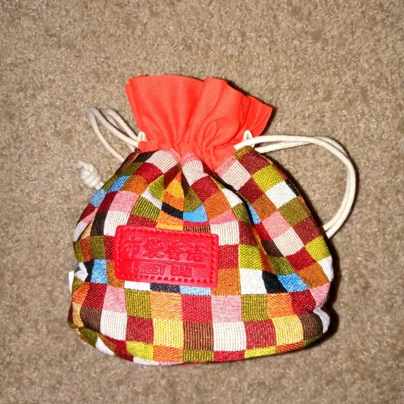 Bucket Crossbody Handbag - Picture 2 of 5